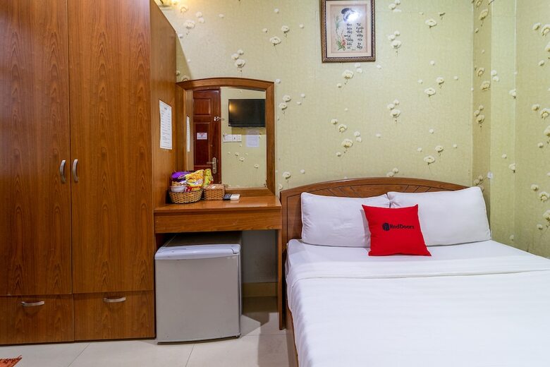 Hotel Reddoorz @ Phan Dang Luu Street