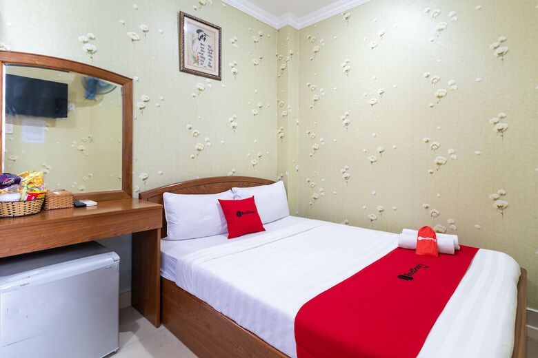 Hotel Reddoorz @ Phan Dang Luu Street
