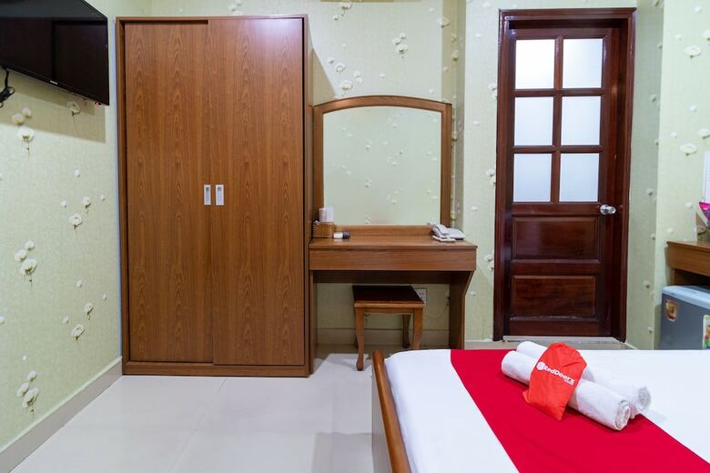 Hotel Reddoorz @ Phan Dang Luu Street