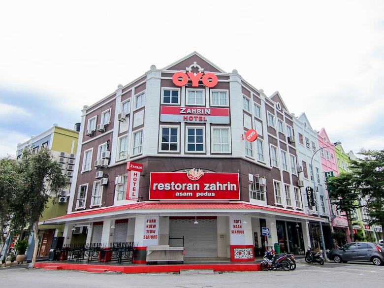 Oyo 89689 Zahrin Hotel