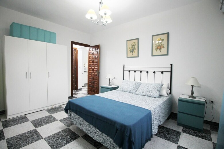 1070 Villa Rosario