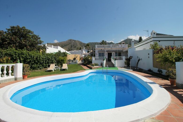 1070 Villa Rosario