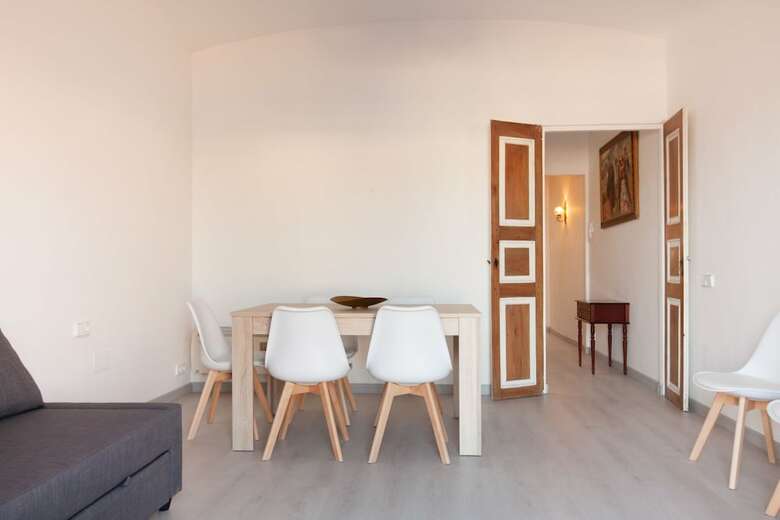 Apartamentos Akira Flats Cadaques Llane