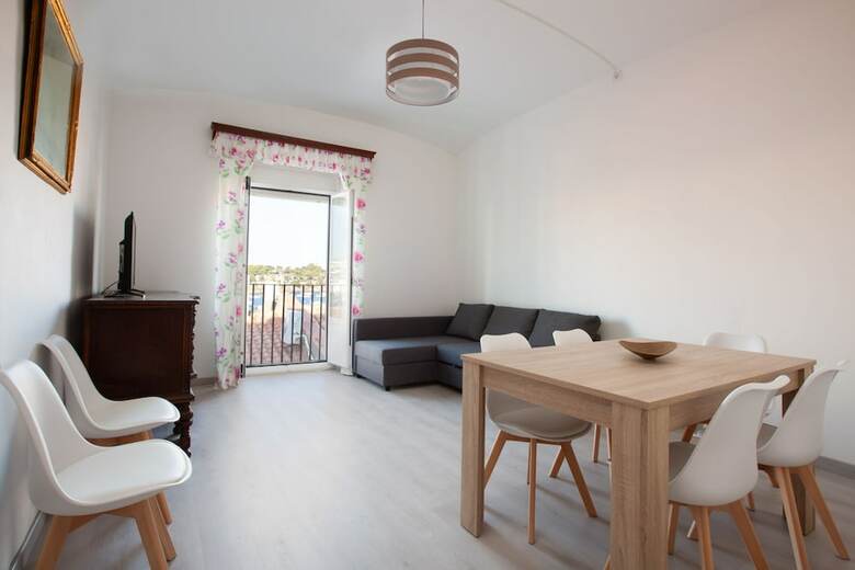 Apartamentos Akira Flats Cadaques Llane