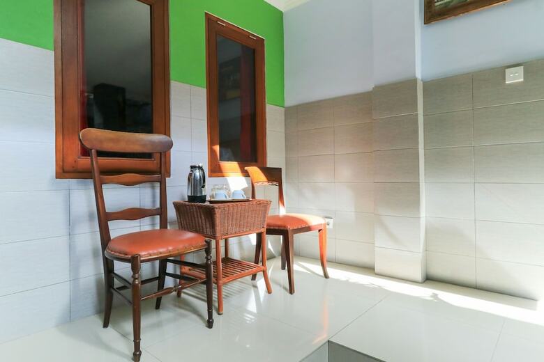 Hotel Deseruni Guest House