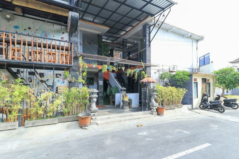 Hotel Deseruni Guest House