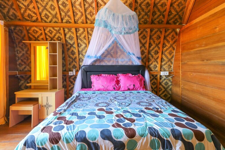 Hotel Road Hill Bungalow