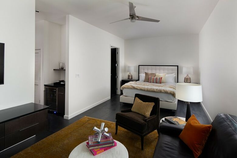 121 Hotel