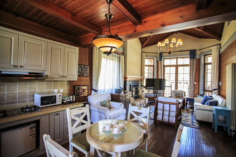 Orenda Teton Hotel