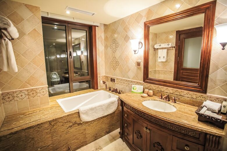 Orenda Teton Hotel