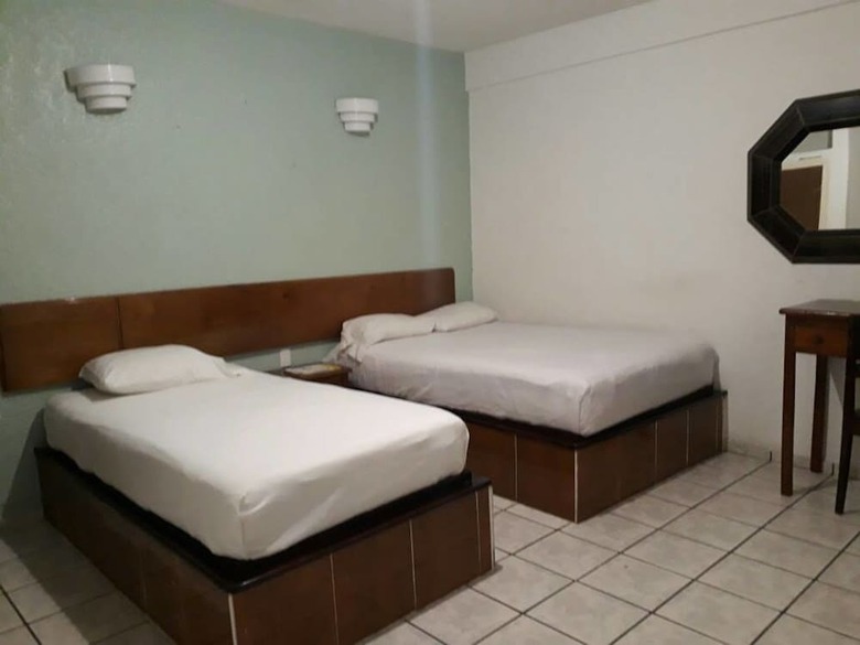 Hotel Revolucion