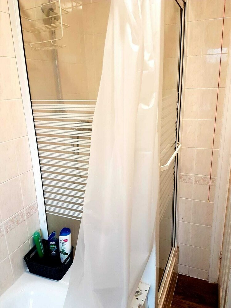 Hotel Budget House In Gants Hill
