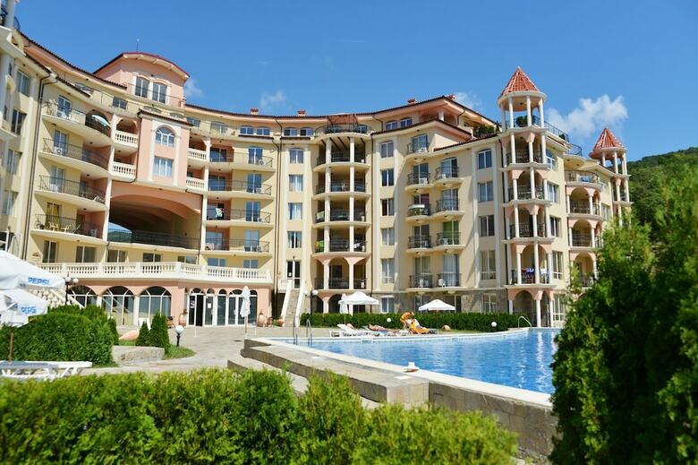 Menada Negresco Apartments
