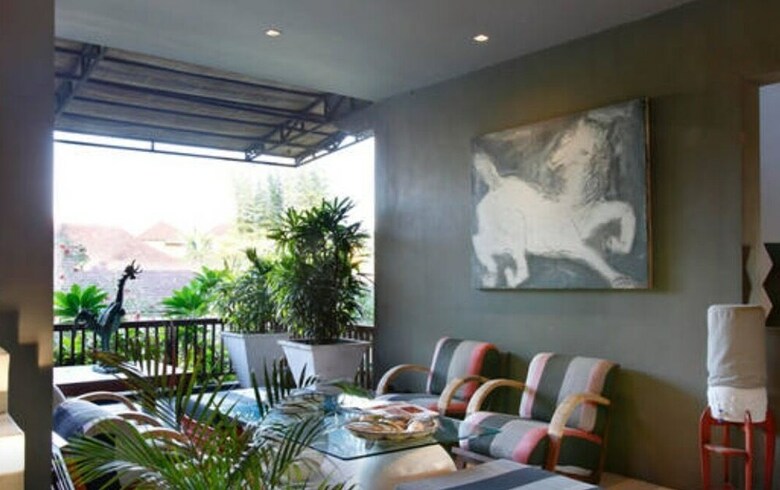 Villa W Residence (5br)