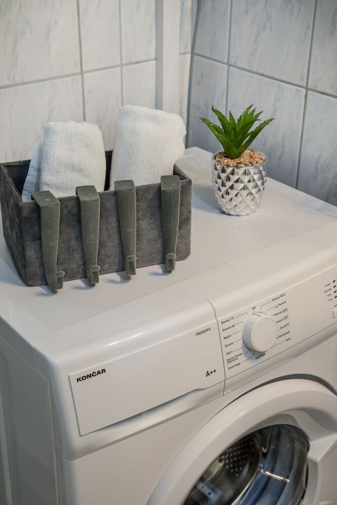 Apartamento Bright 2bdr Apt Near Main Bus Station-free Parking
