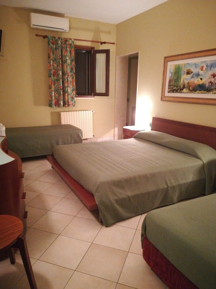 Dimora Del Falconiere B&B