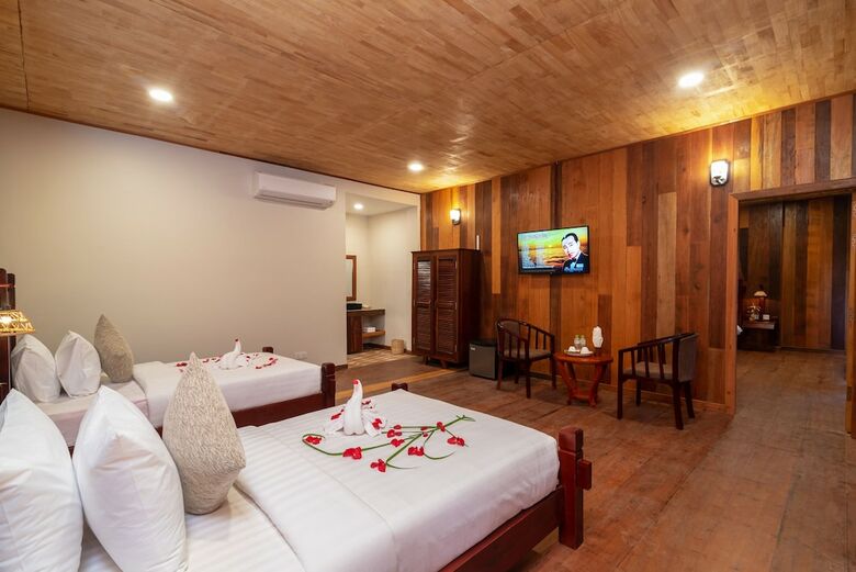 Hotel Family Wooden Boutique