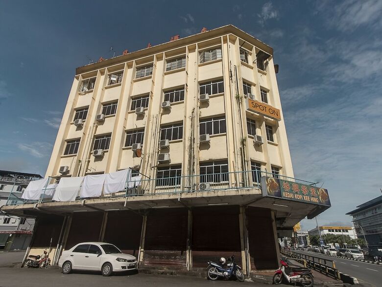 Spot On 89706 To-day Hotel