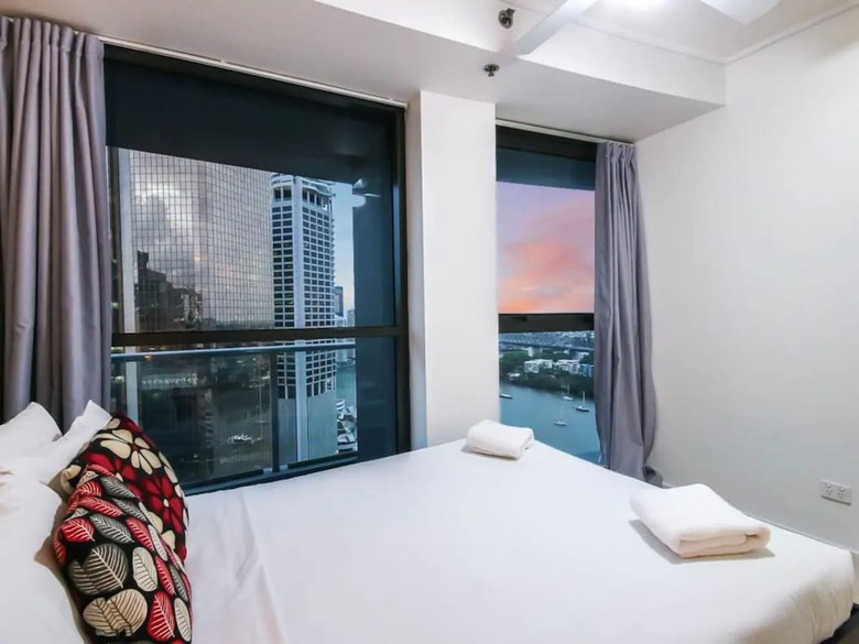 Amazing Brisbane Cbd 2 Bedroom Apartment With River Views