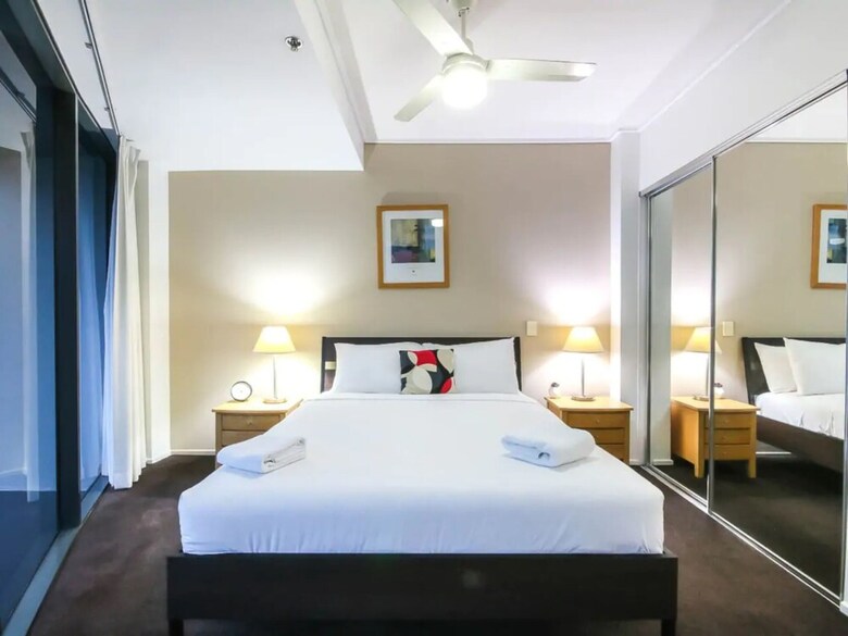 Amazing Brisbane Cbd 2 Bedroom Apartment With River Views