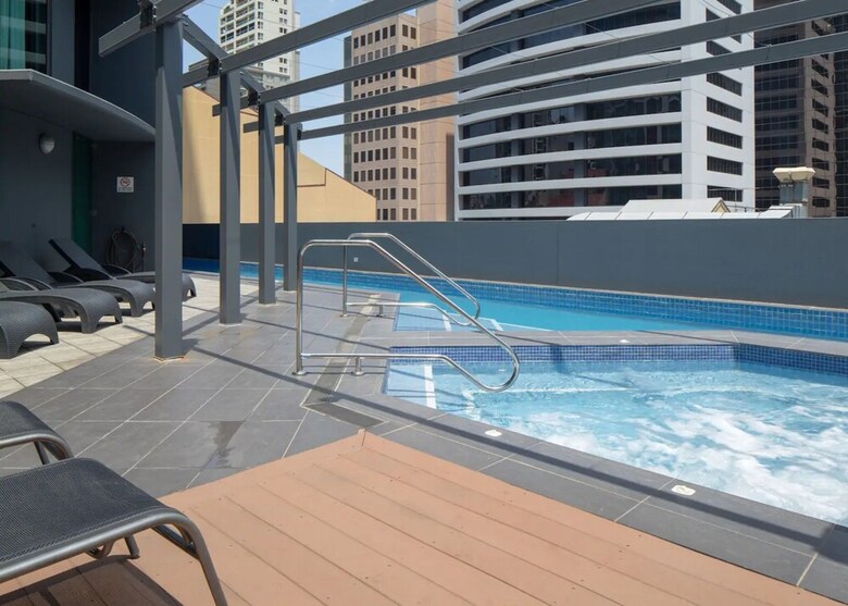 Amazing Brisbane Cbd 2 Bedroom Apartment With River Views