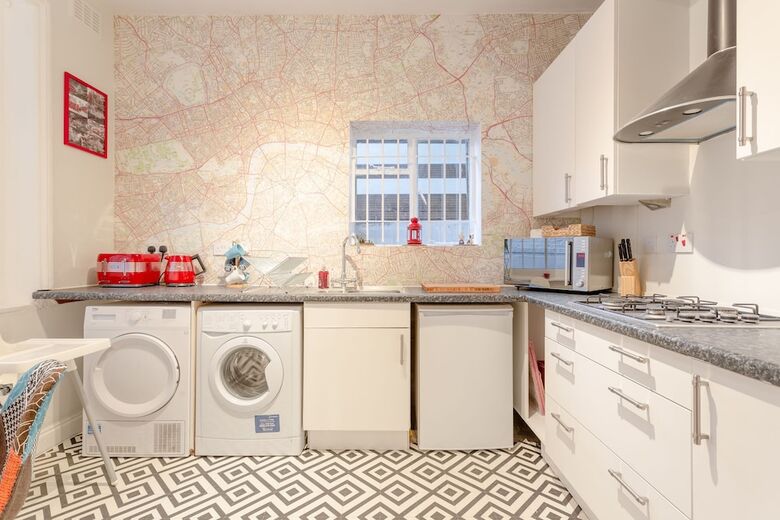 Elegant 2 Bedroom British Themed Apartment