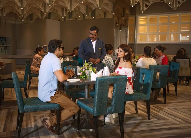 Hotel Seven Eleven Club
