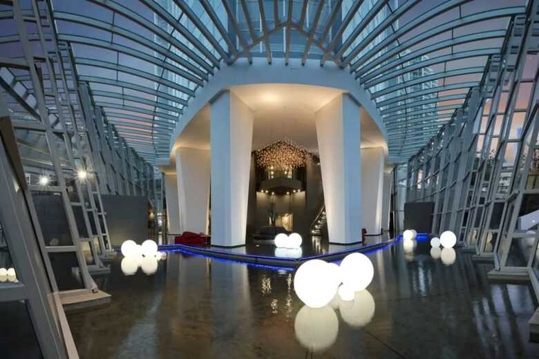 3 Bedroom Apartment With Breathtaking Views In Iconic Q1