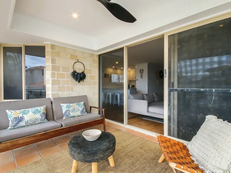 Apartamentos 4 Bedroom Boho Beach Pad By Beach