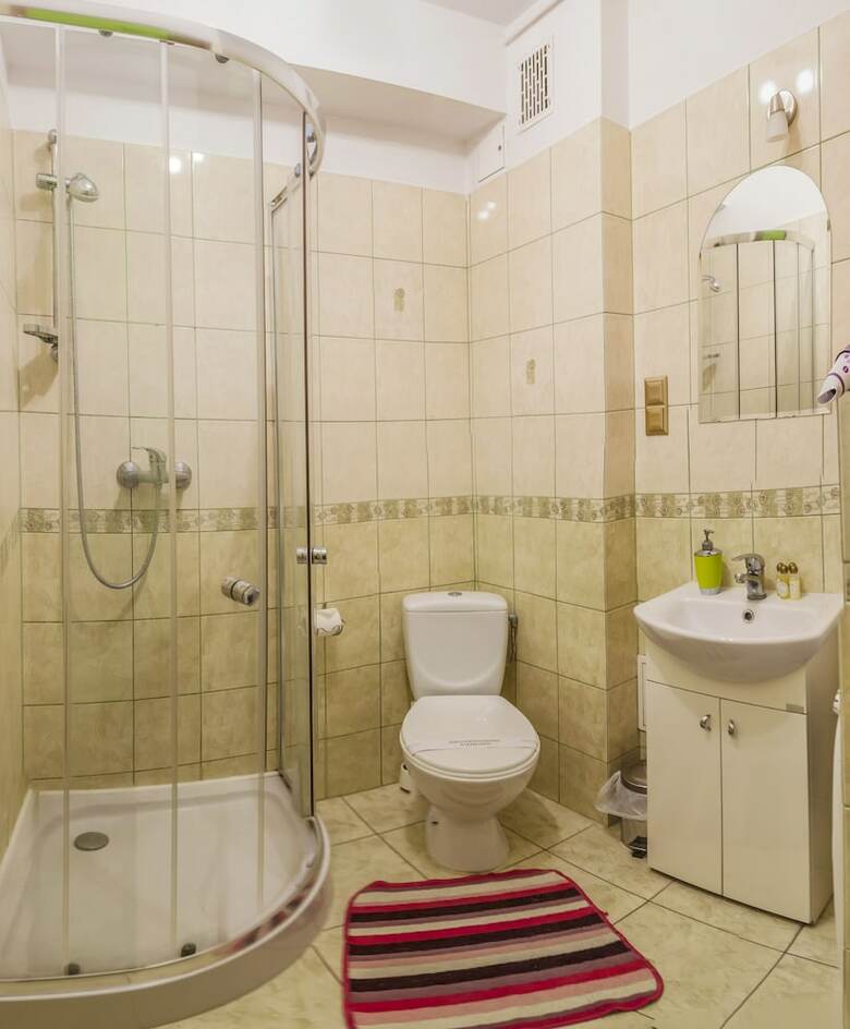 Hostal Flower Rooms & Apartments