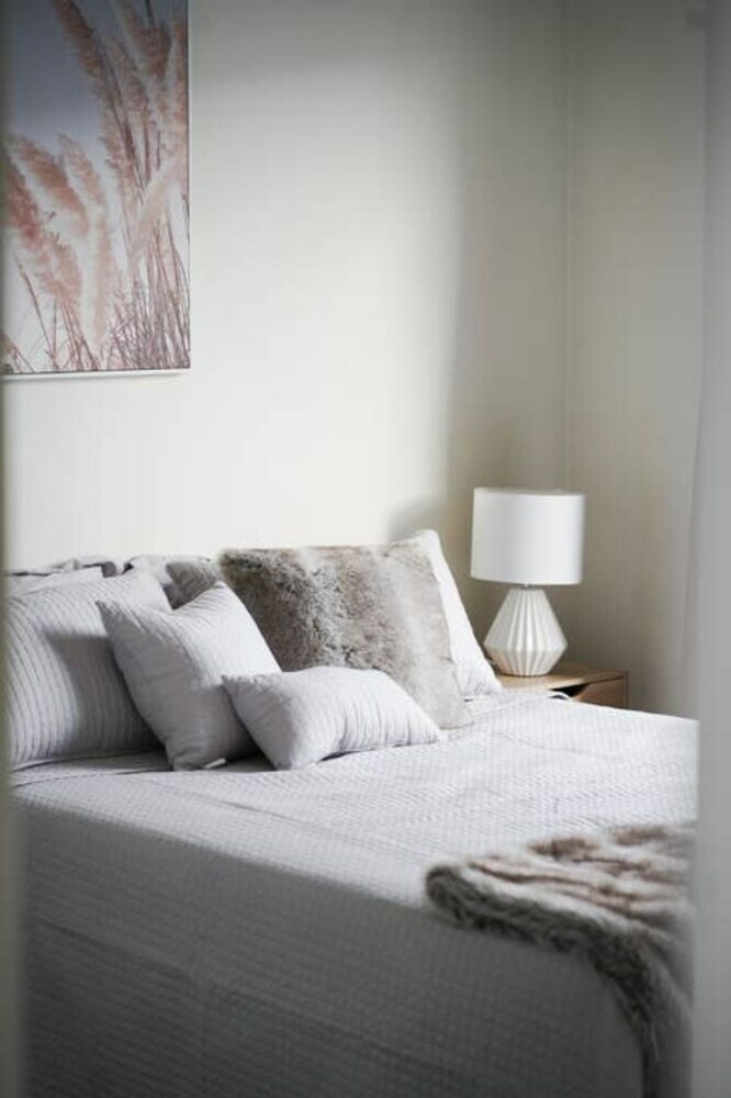 Cosy 2 Bedroom Apartment Opposite Sylvia Park Mall