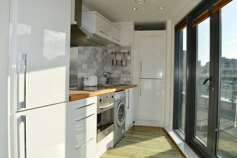 Modern 2 Bedroom Apartment In Manchester City Centre