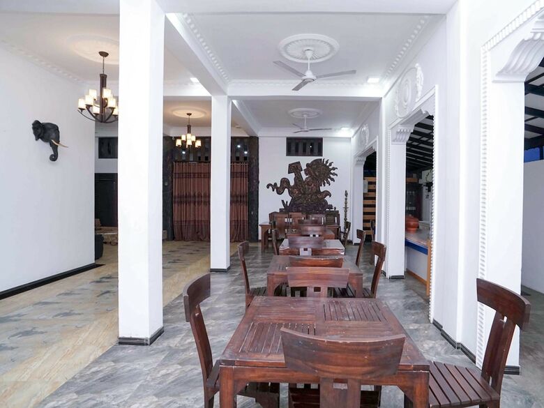 Hotel Oyo 489 Shirantha Rest