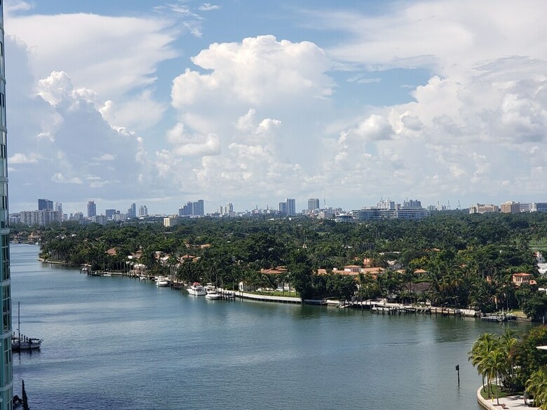 Hotel Magnificient Water Views
