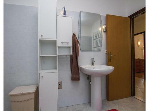 Holiday Home Nedescina Nedescina