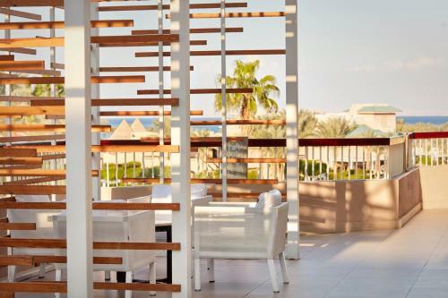 Hotel Coral Sea Holiday Village