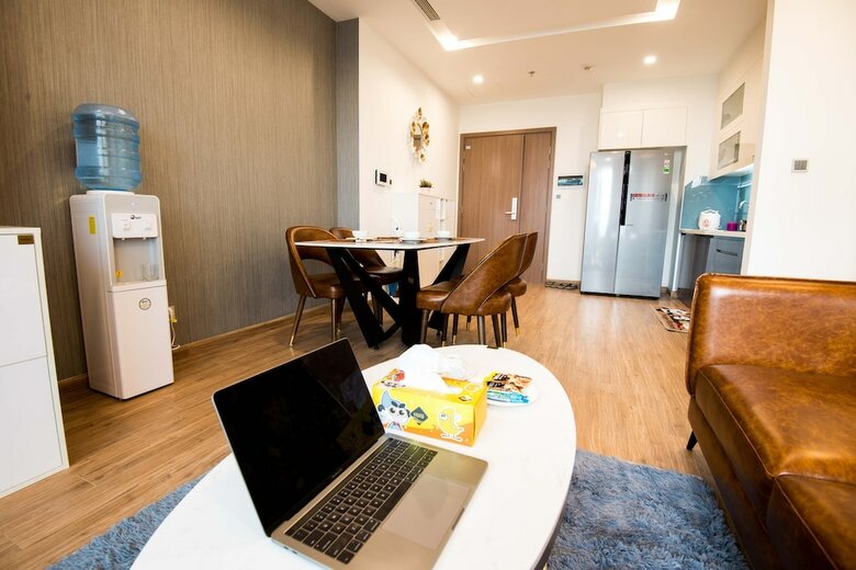 Leo House Vinhomes Metropolis Apartment
