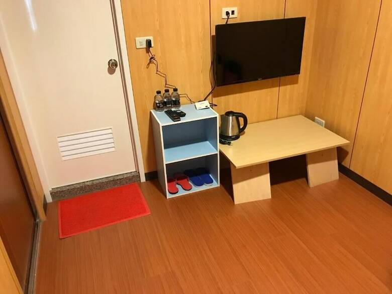 Hotel Gaomei Container Home