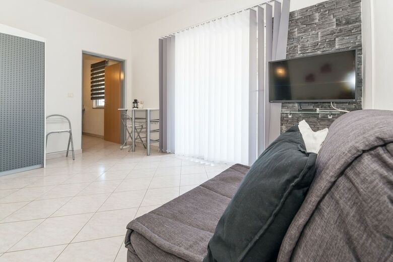 Apartments Bojana
