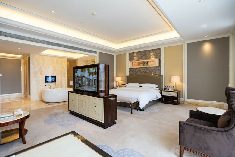 Oriental Ventura Hotel