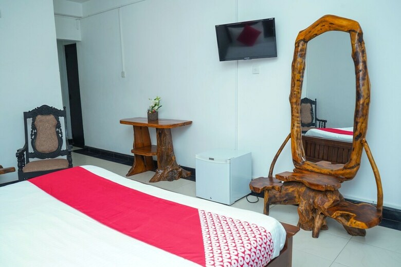 Hotel Oyo 452 Gem In Blue