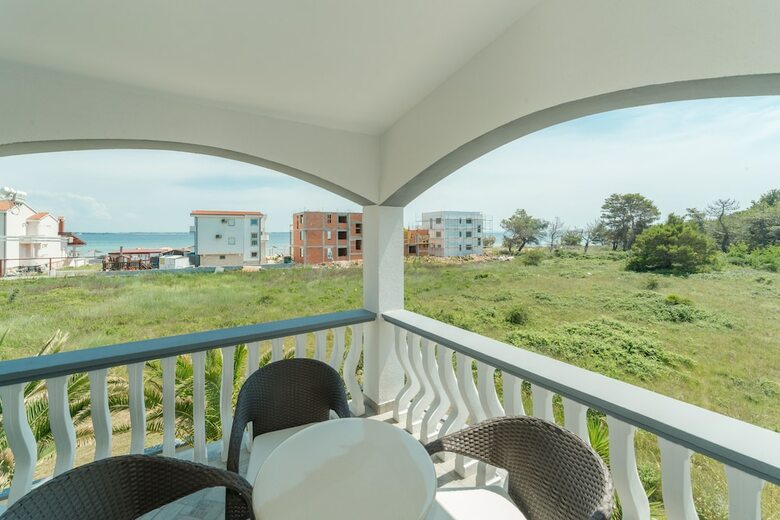 Apartments Jambreus