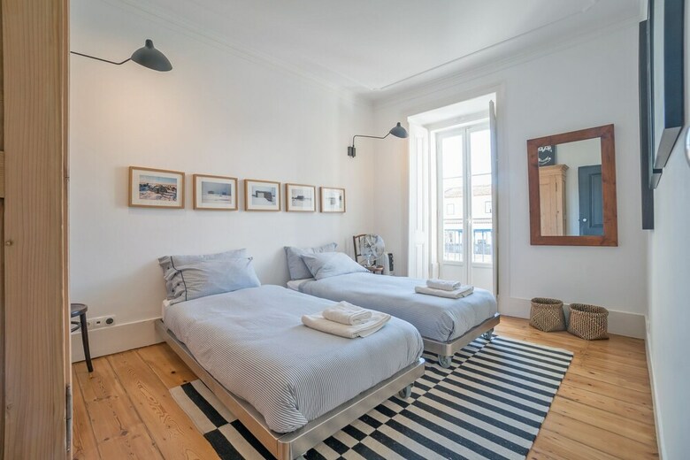 An Ecletic Apartment In Lisbon