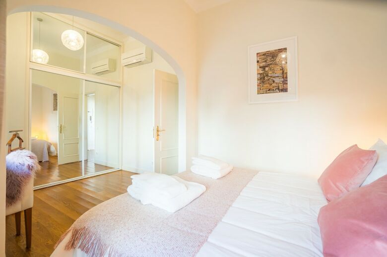 Panoramic Tagus River Terrace Apartment In Alfama
