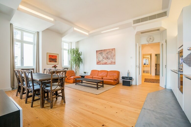 Spacious And Bright Apartment In Cais Sodre