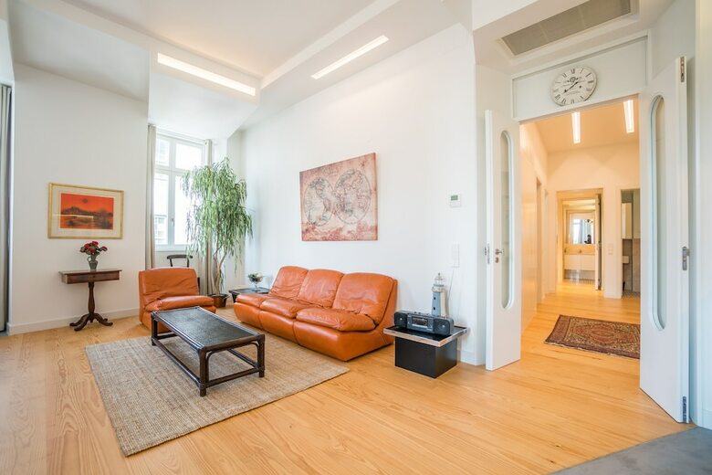 Spacious And Bright Apartment In Cais Sodre