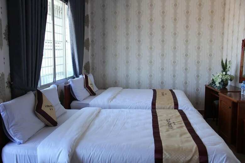 Hotel Khach San A Dong