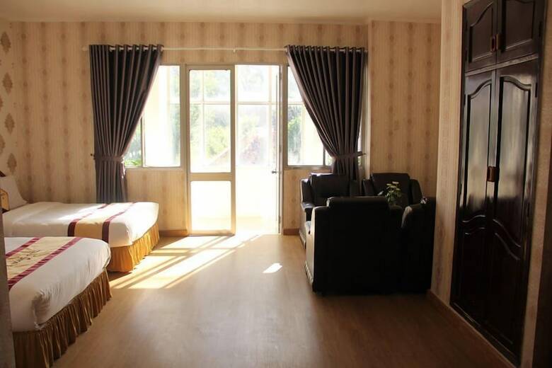 Hotel Khach San A Dong