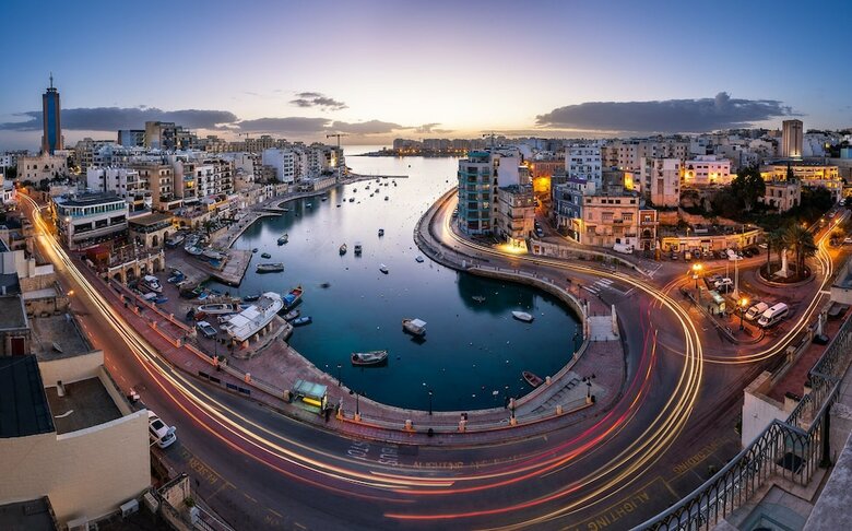 Apartamentos Luxury Seafront Oasis In Central Sliema W/ Pool