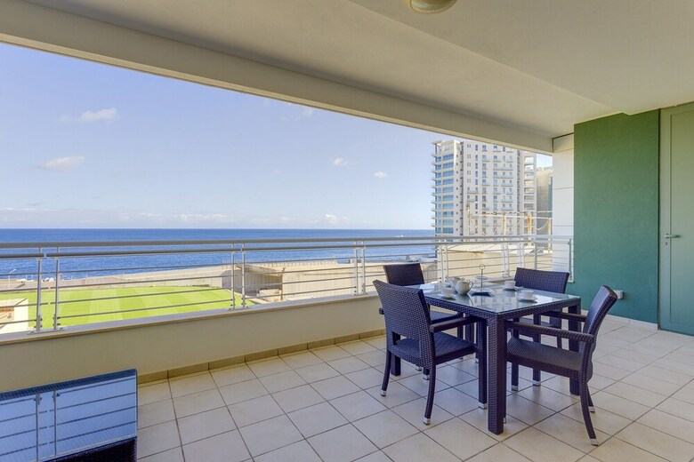 Apartamentos Luxury Seafront Oasis In Central Sliema W/ Pool